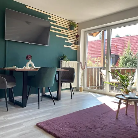 Insight Workaction Audi Balkone Ambiente Apartment