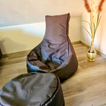 Apartment Insight Workaction Audi Balkone Ambiente *